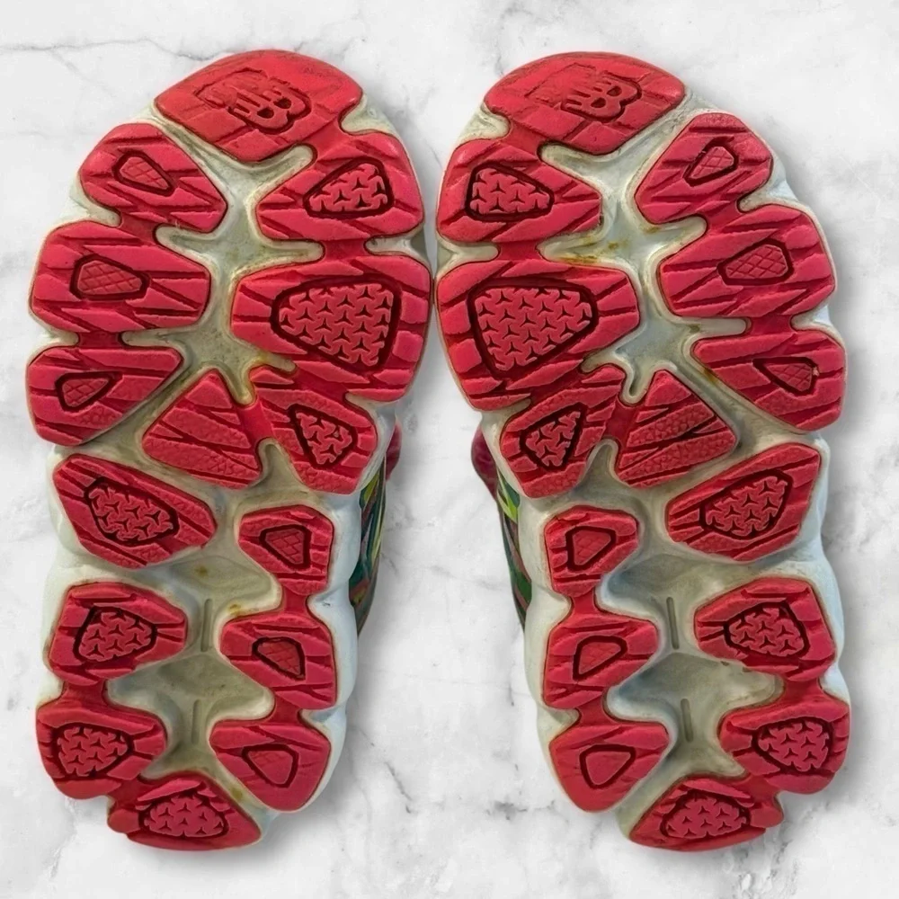Baby/toddler New Balance 890 size 6